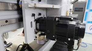 CNC-Nesting 3D-CNC-Routermaschine Tischstrahler mit Be- und Entladung 3-Achsen-CNC-Router 1224