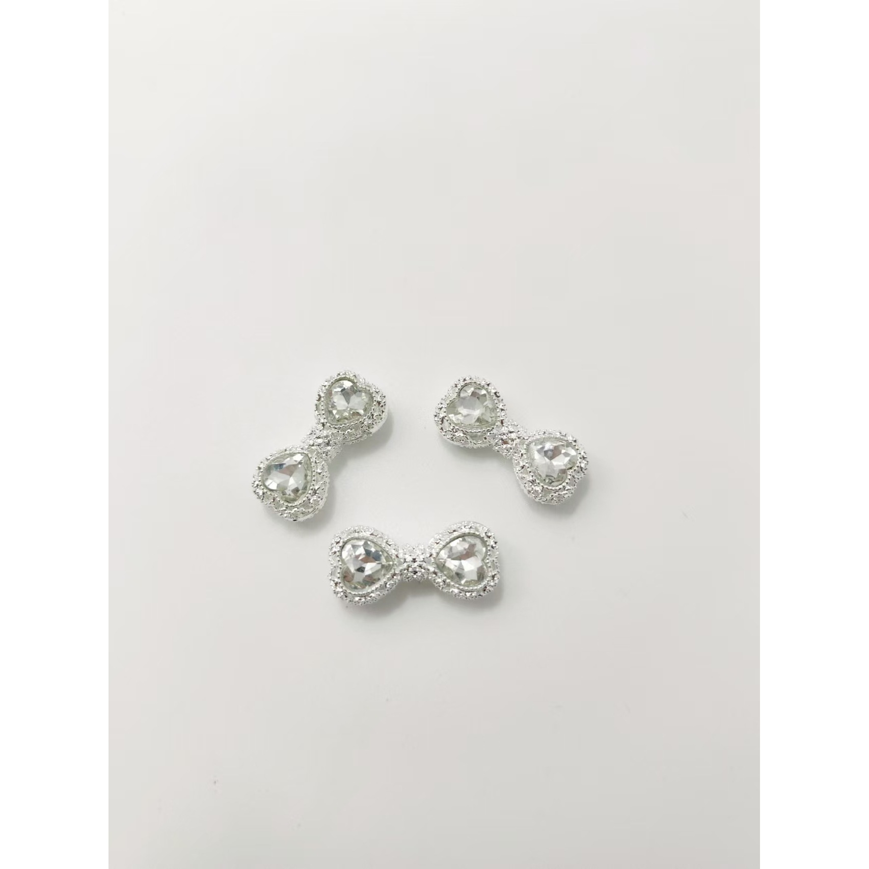 Silver-plated - Translucent White Diamond