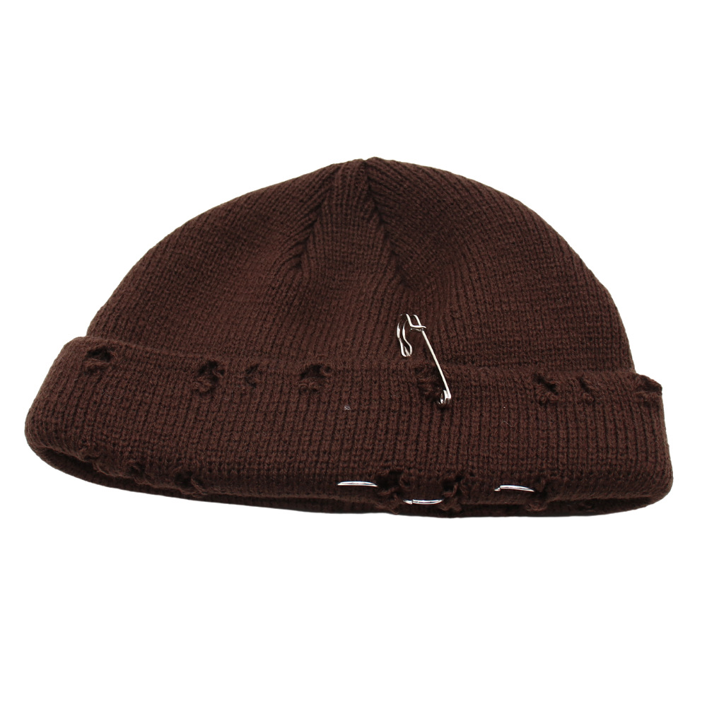 Marron (tricoté avec des épingles)