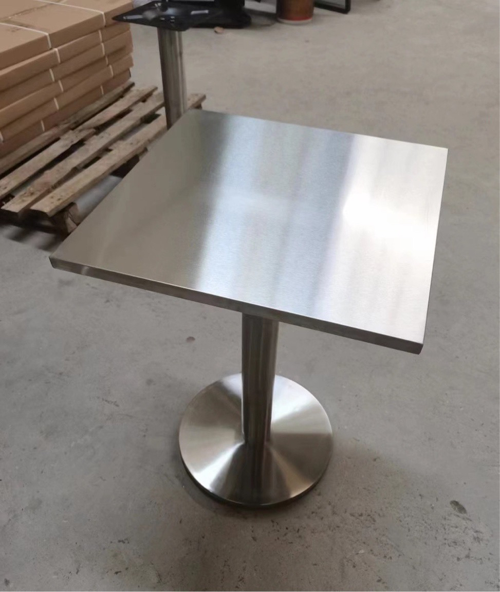 Tablero de acero inoxidable mesa cuadrada 50x50x75 alto