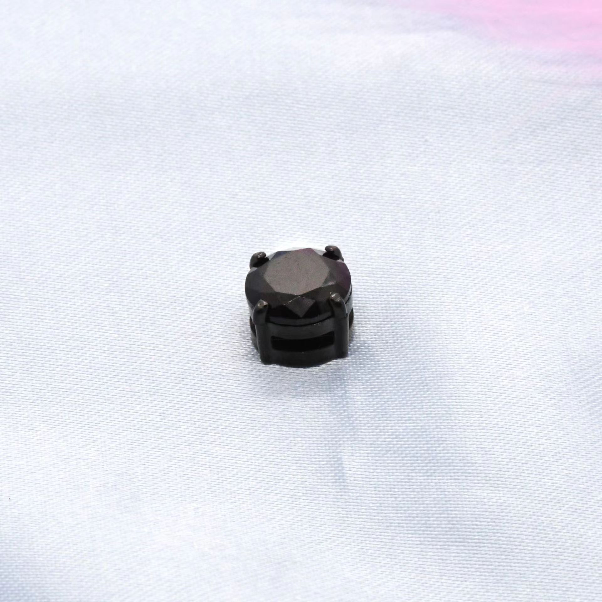 Black Zircon Magnet (single)