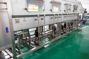 A'dan z'ye otomatik şişelenmiş 5 galonluk 20L varil dış açılış maden suyu yıkama doldurma kapaklama makinesi dolum hattı - Product Image 2