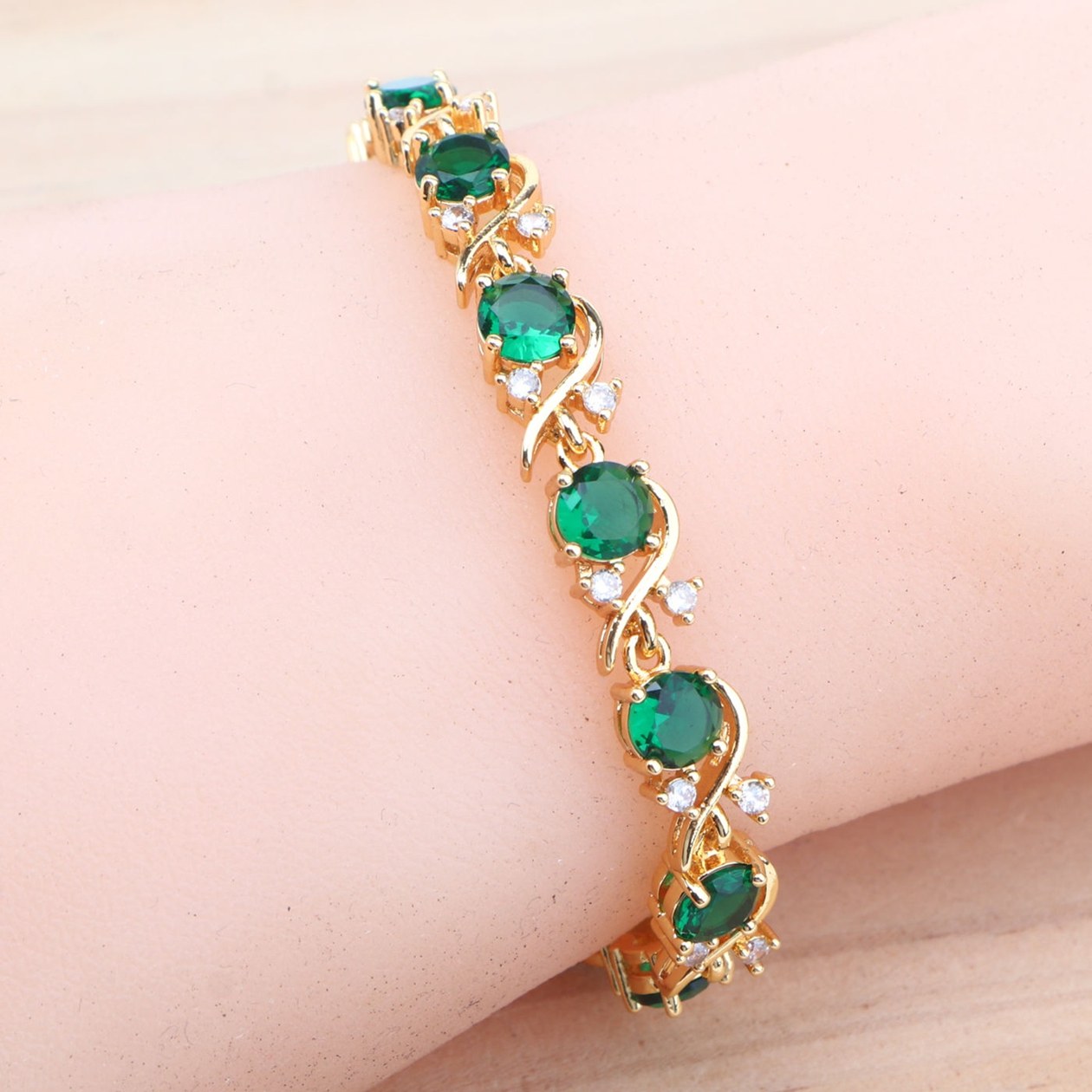 สีเขียว