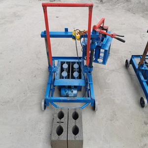Máquina de fabricación de bloques de enclavamiento manual a la venta, utilizada para hacer bloques de formación de ladrillos de arena de cemento hueco - Product Image 6