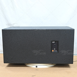 SRX828S двойной 18-дюймовый сабвуфер-идеально подходит для концертов, гастролей и выступлений среднего и крупного масштаба. - Product Image 4