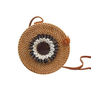 Benzersiz kahverengi Bali Rattan el çantası Cowrie kabuk bayan moda Boho Chic çanta - Product Image 1