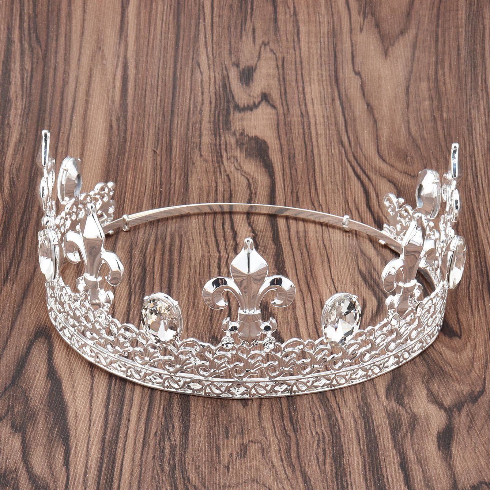 Adjustable white diamond crown in silver