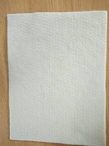 Materiale ad alta densità di geotessile in poliestere corto in fibra di geotessile Non tessuto perforato ad ago per le applicazioni di base e di drenaggio - Product Image 3