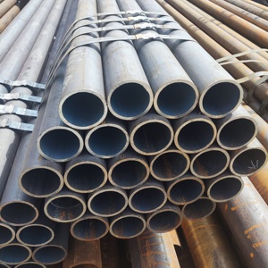 2025 API 5L PSL2 Tubo sin soldadura de acero al carbono negro Tubo de acero soldado con revestimiento API EN Sección cuadrada estándar Servicio cortado a pedido - Product Image 3