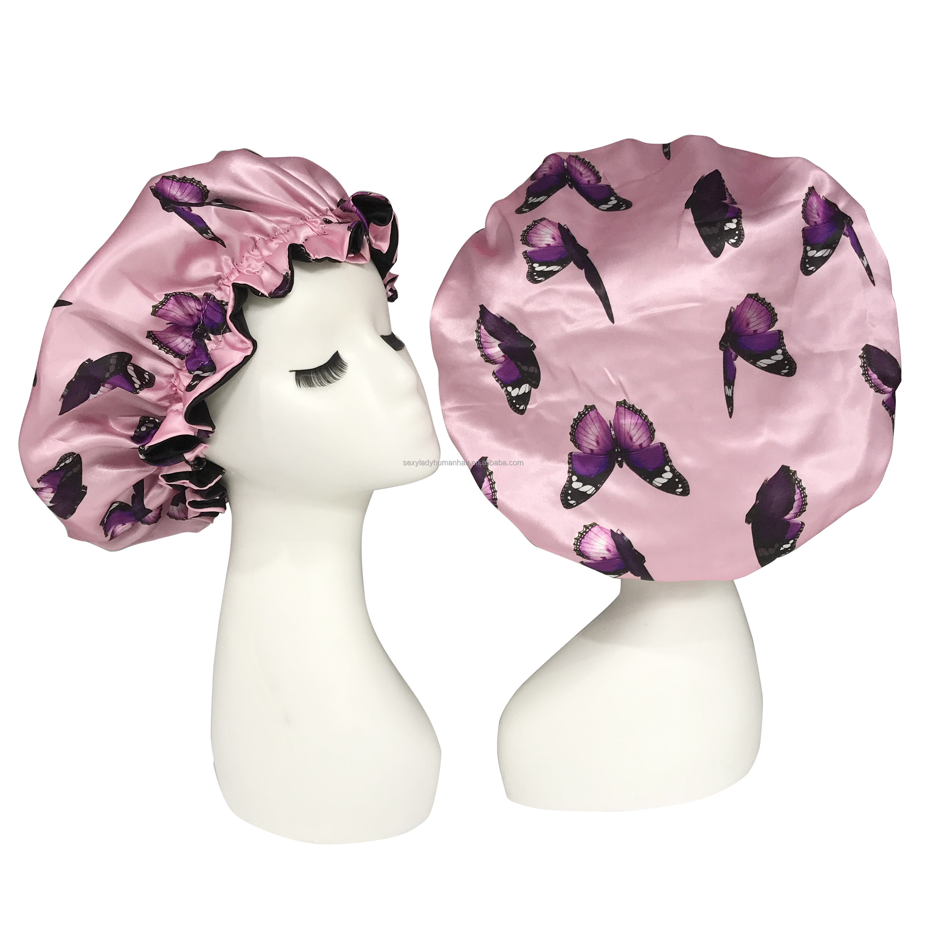Noir avec papillon rose