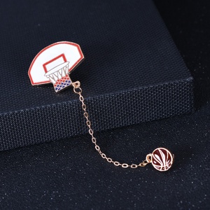 Sáng Tạo Bóng Rổ Mini Huy Hiệu Không Có Khuôn Phí Cổ Chân Tùy Chỉnh Hot Bán Kim Loại Mềm Men Pin - Product Image 3