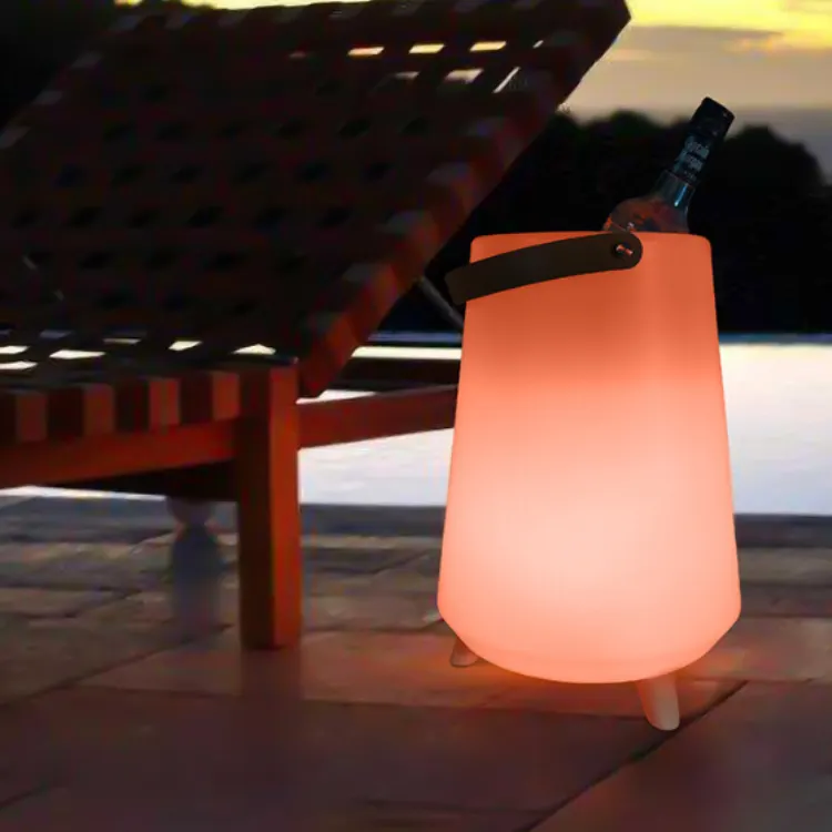 Luces portátiles Uso al aire libre Linterna RGB Cambio de color Cubo de hielo Decoración Bar Mesa Ambiente Lámpara de noche Altavoz dinámico BT