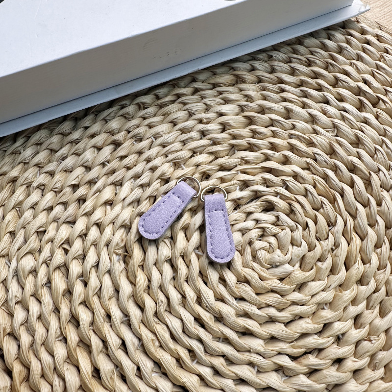 Extrémité de bracelet en cuir violet sans trou