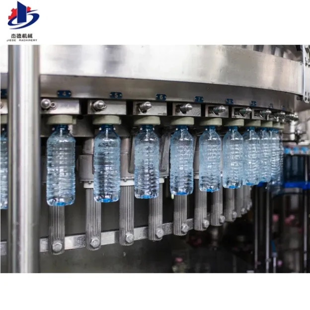 ماكينة أوتوماتيكية لتغطية وملء زجاجات المياه ذات البيئة البشرية 3 في 1، خط إنتاج مياه شرب نقية معدنية بسعر المصنع