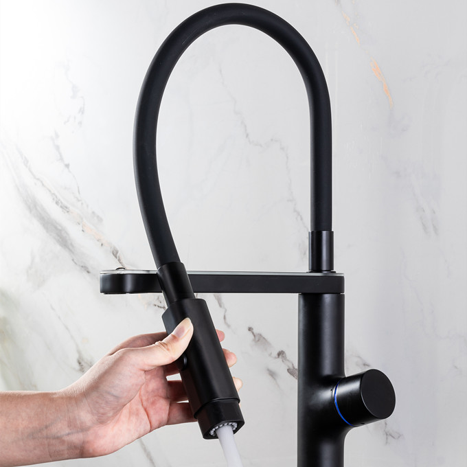 Pull out Hot and Cold digital thermostatic Kitchen Faucet