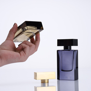 High-end parfüm şişesi cilalı 30ml ağır taban şişe ile Cuboid siyah veya altın kapak ve 0.13cc/T ince sis püskürtücü - Product Image 3