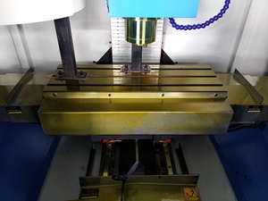 Sumore cnc dikey işleme merkezi 5 cnc eksenli freze makinesi satılık SMC7126 - Product Image 4