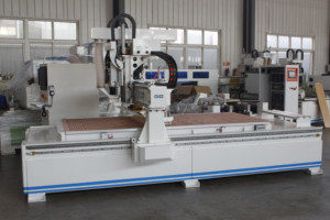 2025 Hot Sale 1325 4*8ft <strong>5</strong>*10ft <strong>CNC</strong> <strong>Router</strong> Machine Syntec <strong>Control</strong> System for Wood Carving Featuring Motor Gear Engine Core - Product Image 4