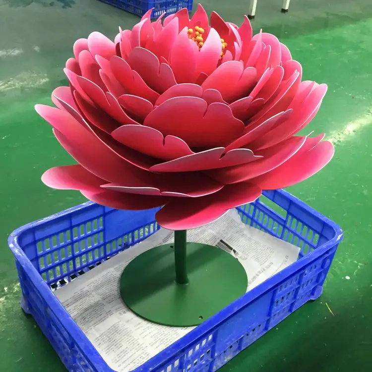 Escultura de flor grande de metal hecha a medida decoración de flores vívidas