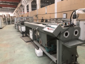PVC塑料挤出机/双螺杆挤出机/SJSZ系列双螺杆挤出机 - Product Image 2