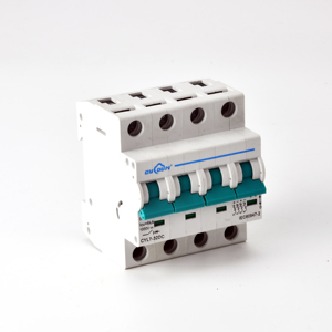 Disyuntores de alta calidad de 1000V 4P 32DC Disyuntor en miniatura de protección contra cortocircuito y sobrecarga