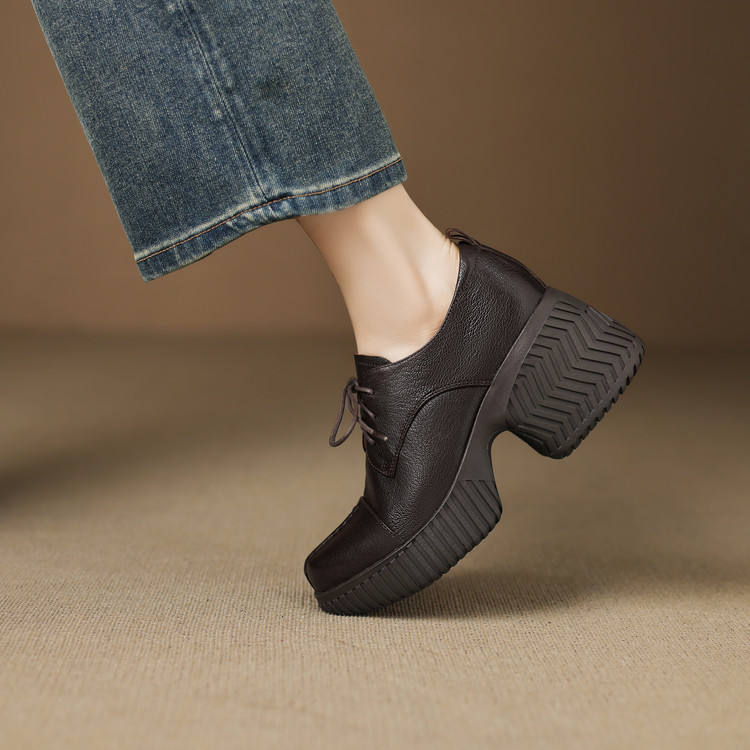 สีน้ำตาล