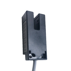 FOTEK SU-07X光学传感器10-30 VDC 3PIN无NPN红外发光二极管IP65 U型，带标记标签 - Product Image 5