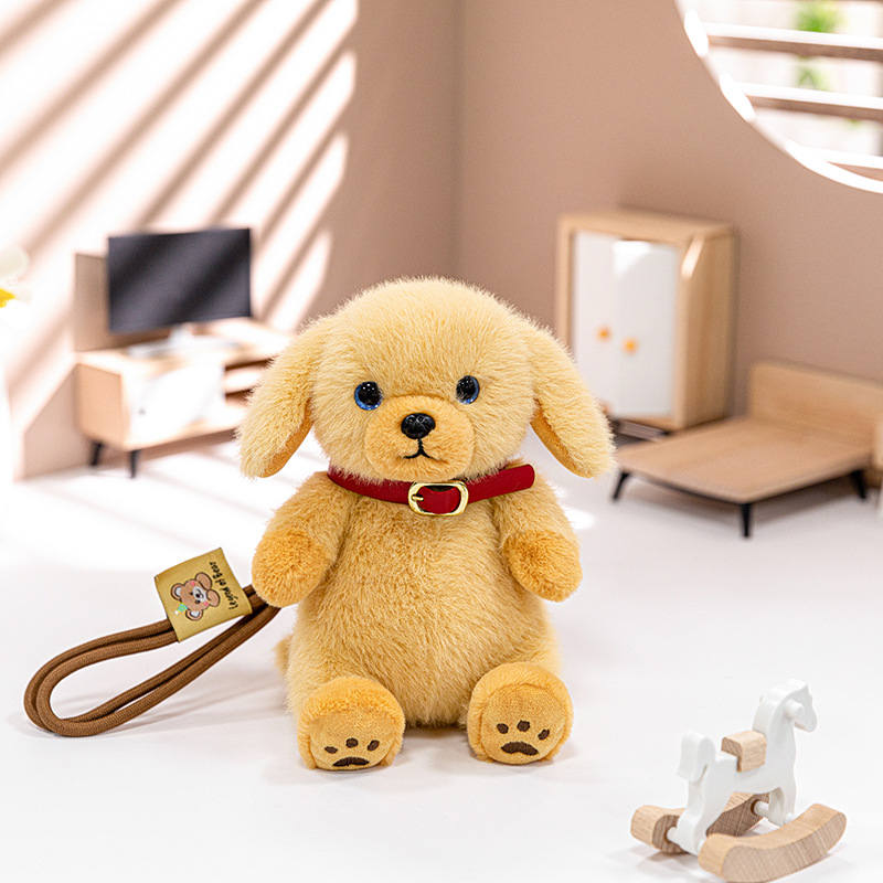 Golden retriever assis de 15 cm