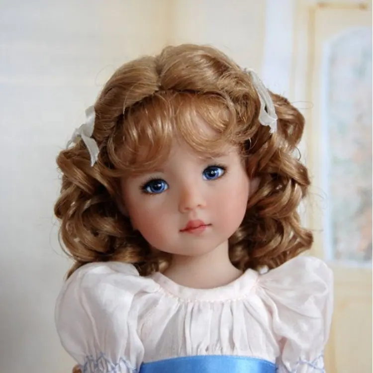 Vendita calda di sicurezza realistiche belle bambole da principessa 20CM Set di bambole di moda personalizzate in peluche con abbigliamento per ragazze