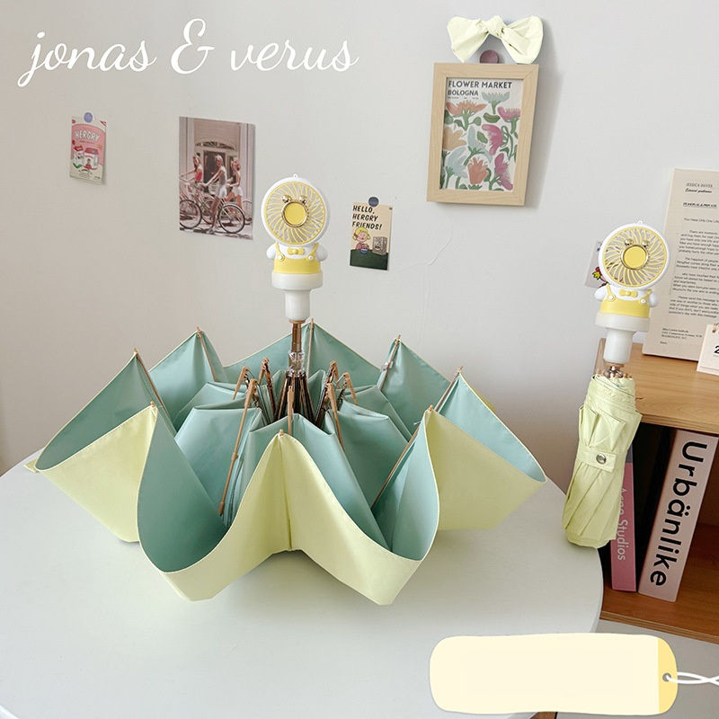 สีเขียวอ่อน