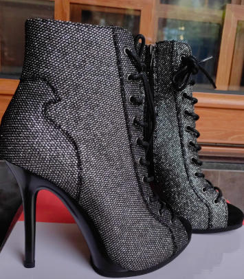 Talon en cristal noir hauteur 9,5cm