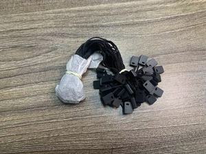 Comúnmente uso Hang Tag String Loop Poliéster negro Hangtag String Seal Lock para ropa - Product Image 2