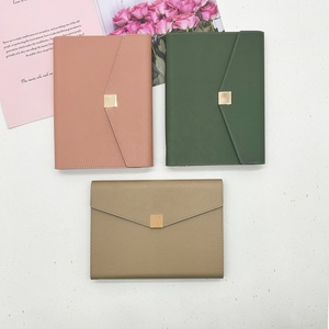 Individuelles niedliches nachfüllbares vegan-leder-Notizbuch-Set lose Blätter A5 Tagebuch Luxus 2024 Agenda 6 Löcher Binder rosa Tagebuch mit Stift