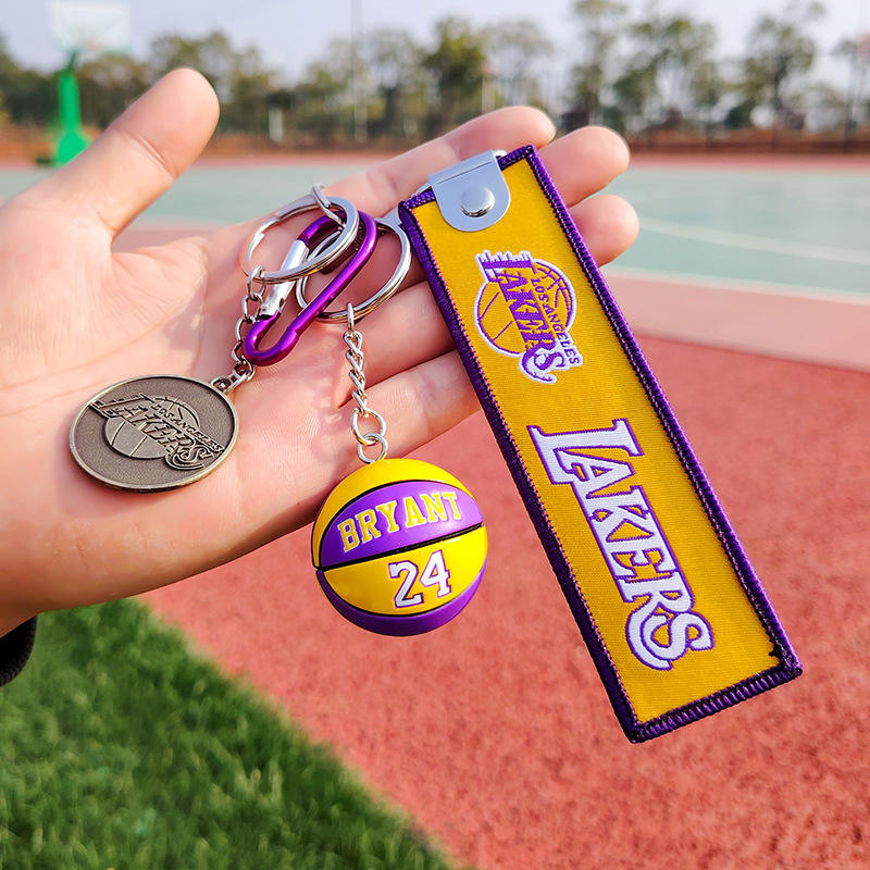 Tissu pour carte Kobe Ball, violet, à suspendre.