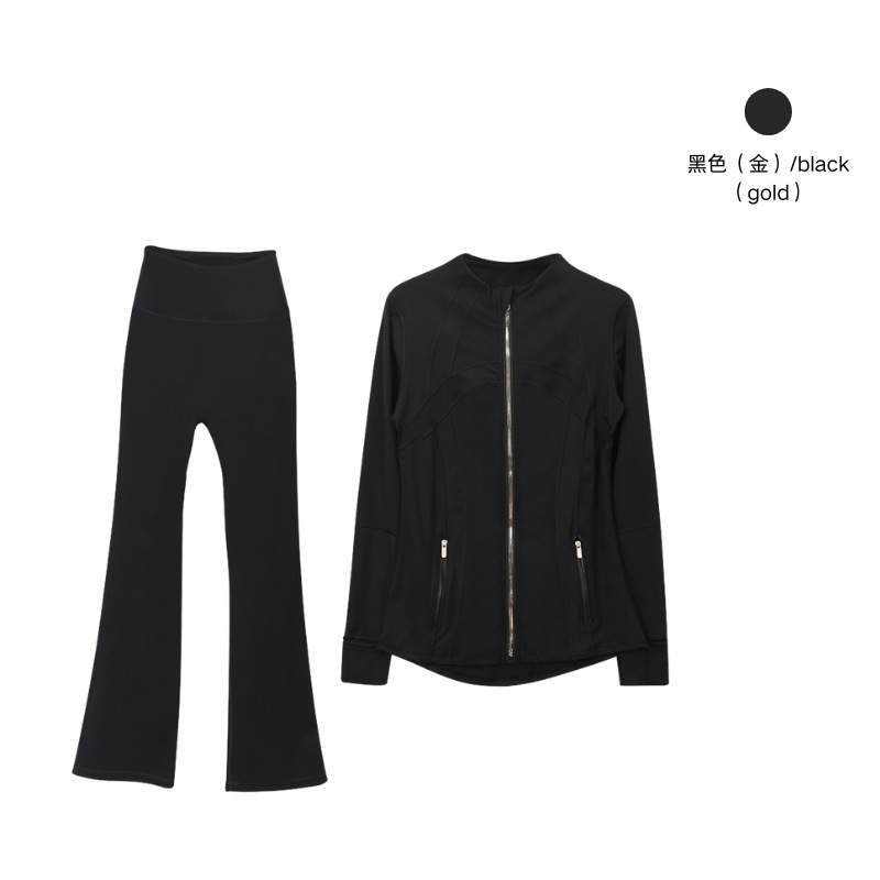 Costume évasé noir et doré