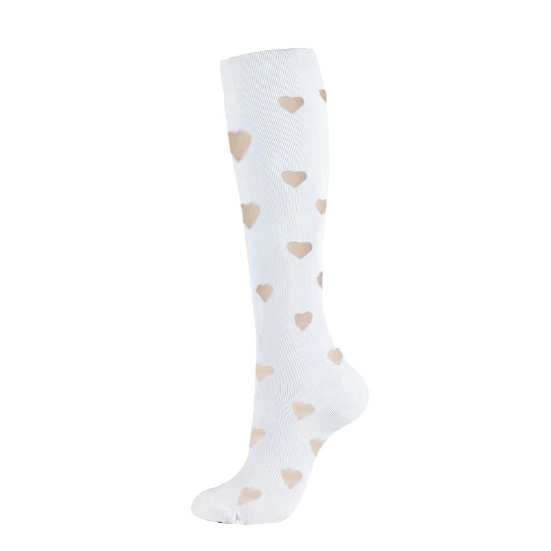 Coeur doré avec fond blanc