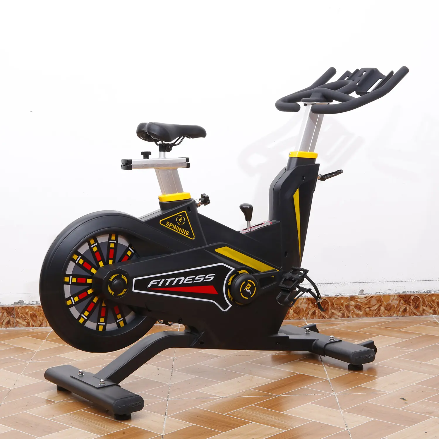 Ganas – meilleur produit, équipement de gymnastique professionnel Commercial, vélo de Spinning magnétique