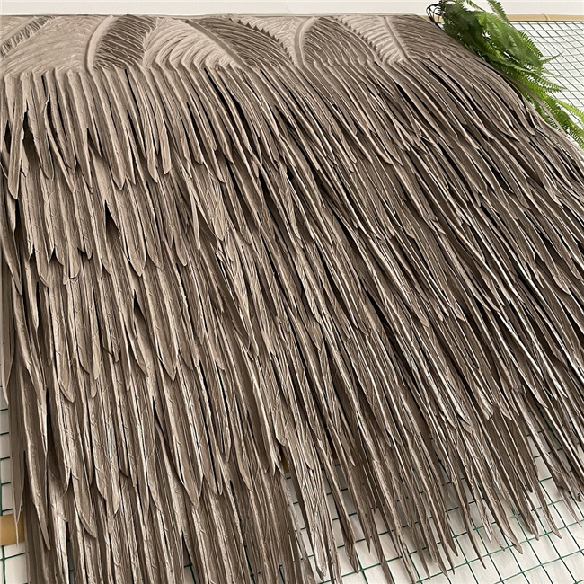 Factory Wholesale Synthetic Artificial Palm Leaves Thatch Roof Tiles With Good Quality