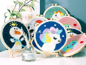 初心者の子供のためのパンチニードルスターターキット大人のラグフック刺Embroidery 8 "フープDIYアートとクラフトギフト - Product Image 5