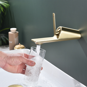 Trung Quốc Nhà sản xuất Brushed vàng brass nước vòi xử lý đơn Wall Mount Basin tắm vòi nước bồn rửa - Product Image 4