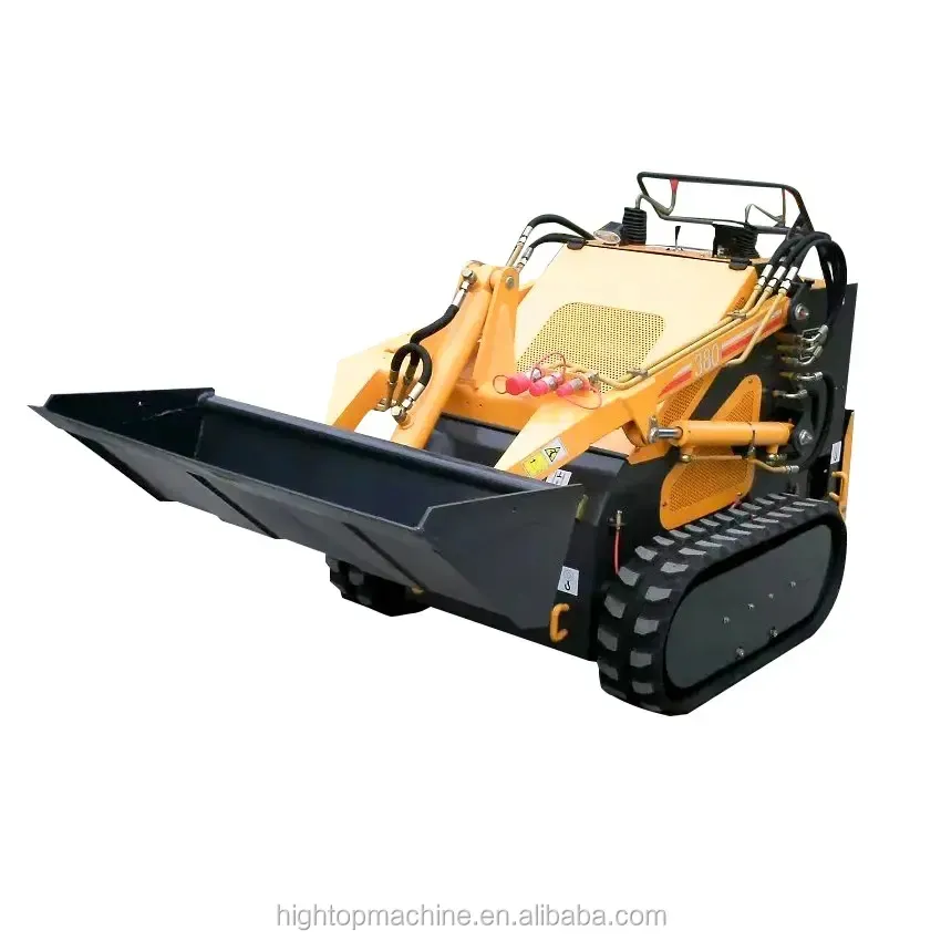 Cingolato cingolato piccolo Mini Skid Steer Loader con secchio 4 In 1 con denti Trencher spazzaneve