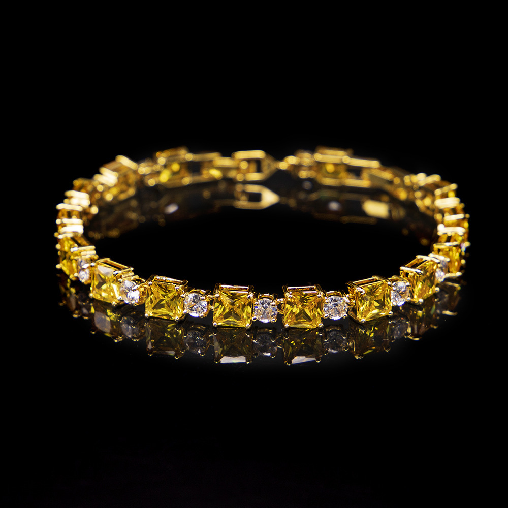Jaune or