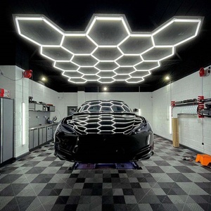 Fabbrica di vendita calda decorativo moderno esagono ha condotto l'illuminazione del Garage per il negozio di barbiere