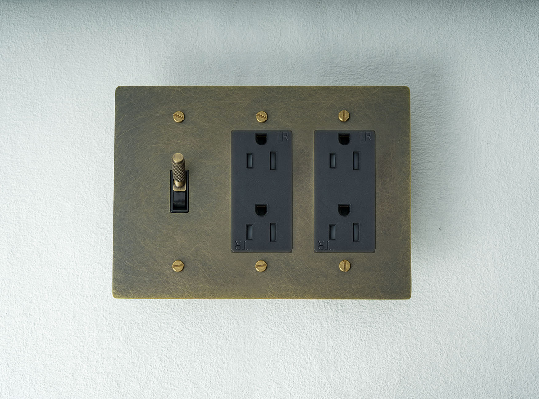 1GANG+2SOCKET