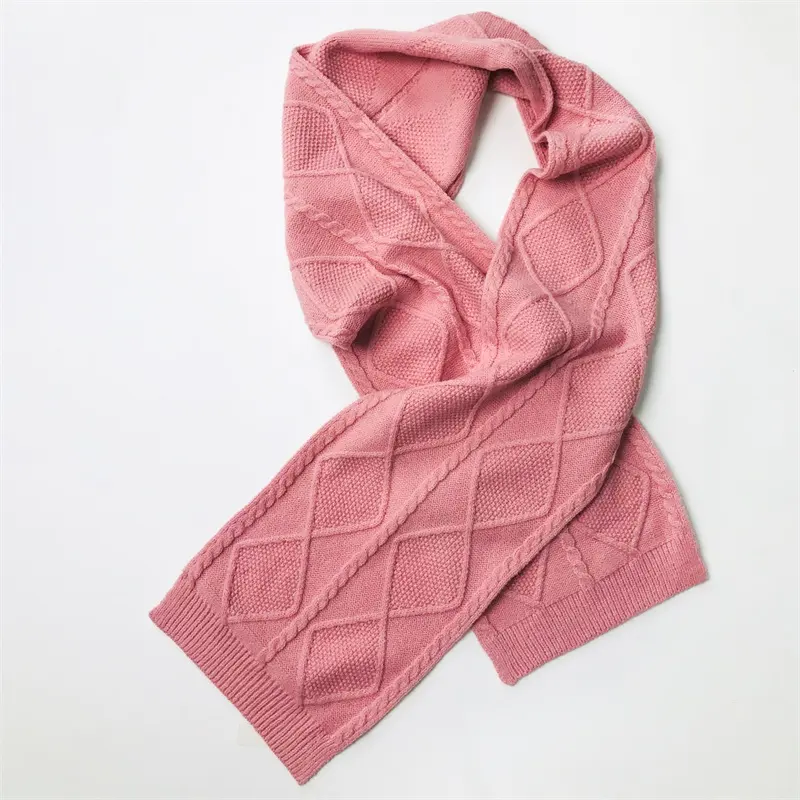 韓国の小さな新鮮なピンクの無地の標準スリーブボールボールタッセル子供スカーフ秋冬暖かいウールニットスカーフ