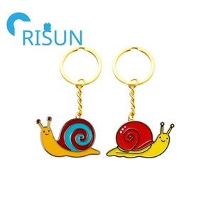 Hediyelik eşya özelleştirilmiş yumuşak emaye mor gökkuşağı salyangoz anahtarlık Metal anahtarlık özel mutlu salyangoz böcek anahtarlıklar anahtarlık - Product Image 3