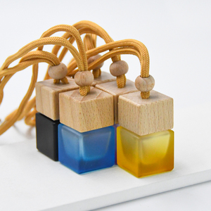 High Quality Small <strong>5</strong> <strong>ml</strong> 8 <strong>ml</strong> 10 <strong>ml</strong> Square Glass Car <strong>Perfume</strong> Bottle Pendant 8ml <strong>Perfume</strong> Empty Hanging Car Diffuser Bottle - Product Image 3