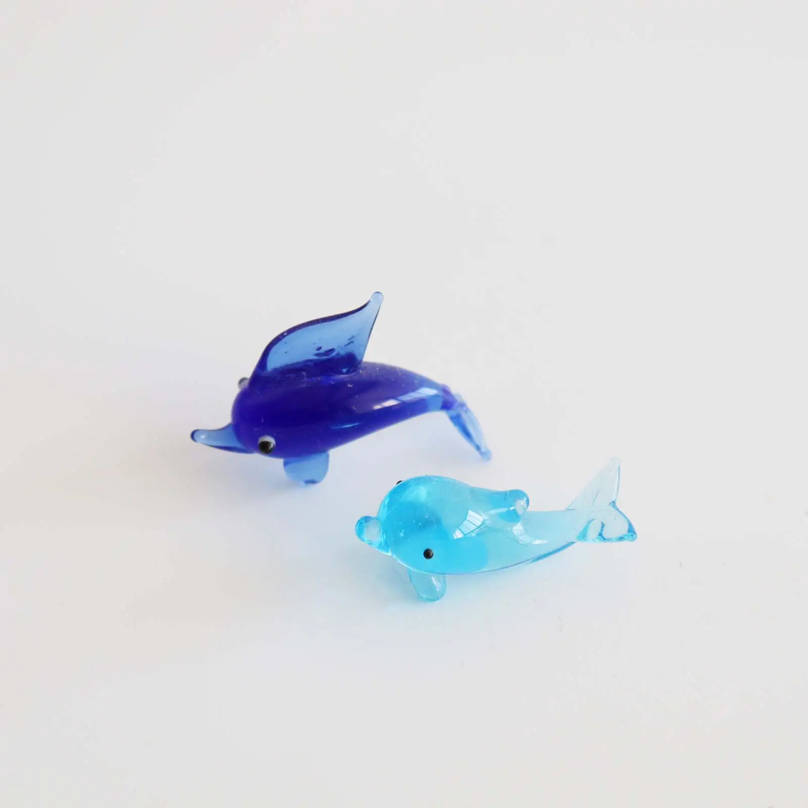 手作りの海の動物ムラーノガラス工芸品イルカとサメの装飾品