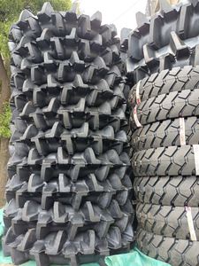 トラクタータイヤRice Paddy Field11.2-<span class=keywords><strong>24</strong></span>-6pr Pr-1の深い踏面パターンのための中国の新しい