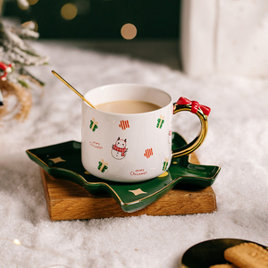 白い新しい爆発的な冬のクリスマスツリーデザインプレートクリエイティブボウハンドルセラミックコーヒーマグカップ蓋スプーン付き - Product Image 4